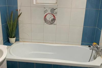 Apartament cu 3 camere decomandat în Dumbrăvița