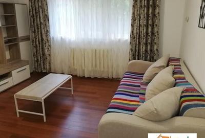 Apartament cu 2 camere semidecomandat în Cetate