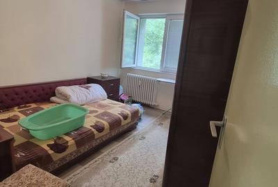 Apartament cu 2 camere semidecomandat în Crângași