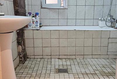 Casă cu 6 camere cu Teren 914 Mp în Poiana Mare - 9