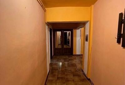 Apartament cu 3 camere decomandat în Central - 3
