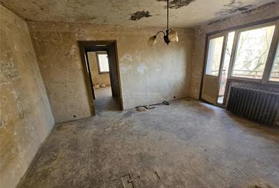 Apartament cu 2 camere semidecomandat în Micro I - 20