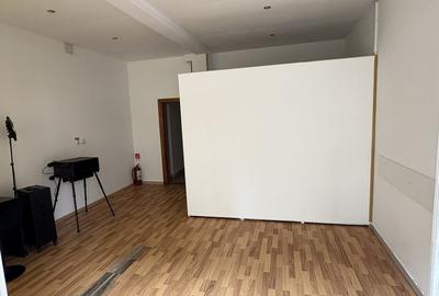 Spațiu comercial, de 54 mp, în Pecinișca - 1
