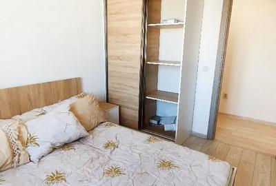 Apartament cu 3 camere semidecomandat în Lipovei