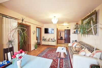 Apartament cu 3 camere decomandat în Seleuș - 2