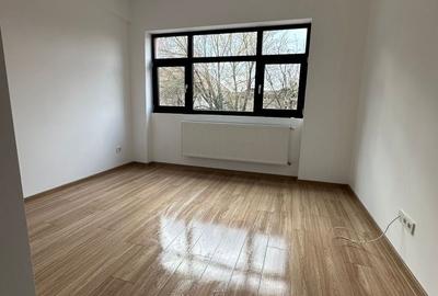 Spațiu comercial, de 35 mp, în Central - 1