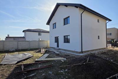 Casă cu 3 camere cu Teren 400 Mp în Central - 5