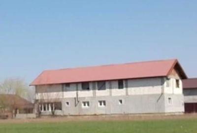 Casă individuală cu 8 camere cu Teren 928 Mp în Țegheș - 2