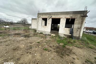 Casă cu 5 camere cu Teren 2400 Mp în Beriu - 1