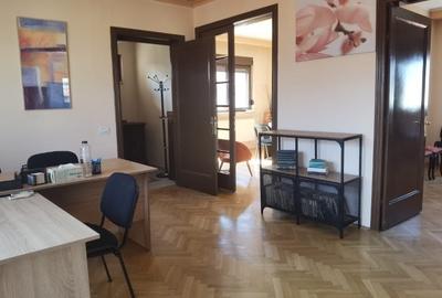 Apartament cu 5 camere semidecomandat, mobilat în Domenii - 2