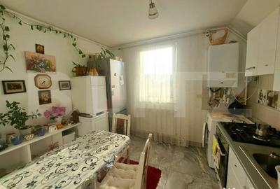 Apartament cu 7 camere semidecomandat în Tractorul - 2