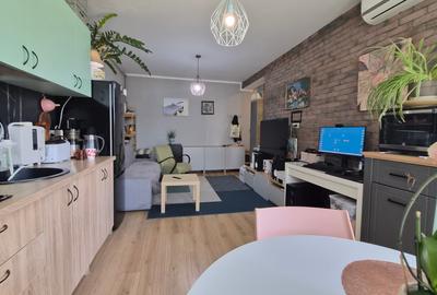 Apartament cu 2 camere decomandat în Exterior Est - 1