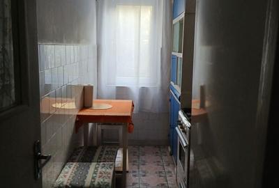 Apartament cu 2 camere semidecomandat în Romanilor