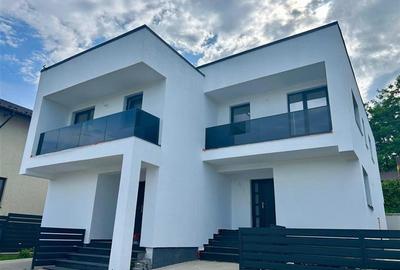 Duplex cu 4 camere cu Canalizare în Bucium - 1