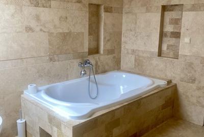 Apartament cu 3 camere în Europa