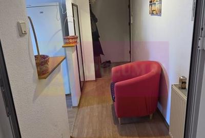 Apartament cu 2 camere semidecomandat în Central - 1