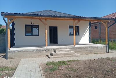 Casă cu 4 camere cu Teren 511 Mp în Șofronea