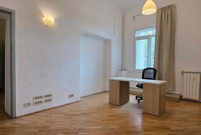Casă cu 12 camere cu Canalizare în Armeneasca