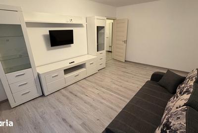 Apartament cu 3 camere decomandat în Dacia