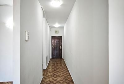 Apartament cu 2 camere decomandat în Titan