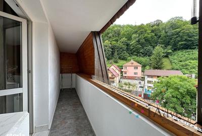 Apartament cu 3 camere decomandat în Centrul Istoric