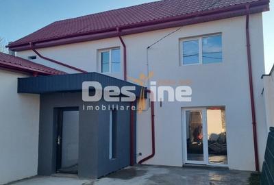 Casă cu 4 camere cu Teren 425 Mp în Central