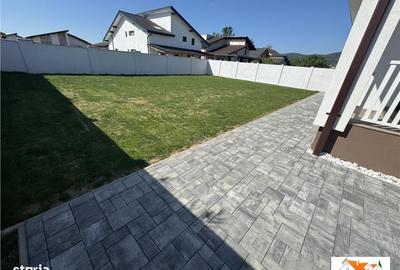 Casă cu 4 camere cu Teren 500 Mp în Central