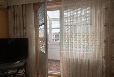 Apartament cu 3 camere semidecomandat în Central - 6