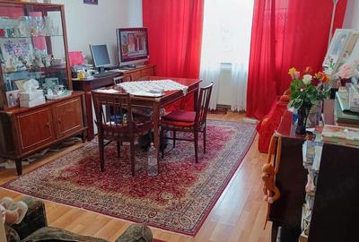 Apartament cu 3 camere circular în Astra