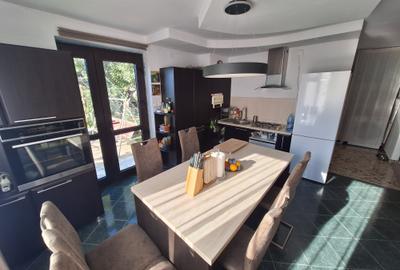 Duplex cu 4 camere cu Canalizare în Ciarda Roșie