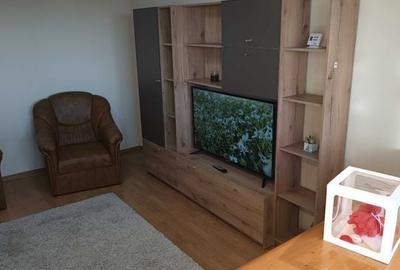 Apartament cu 2 camere decomandat în Micro 18 - 1