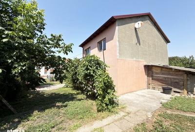 Casă cu 4 camere în Mihail Kogălniceanu