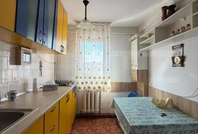 Apartament cu 3 camere semidecomandat în Central - 2
