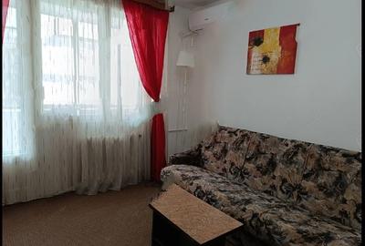 Apartament cu 2 camere semidecomandat în Olteniței