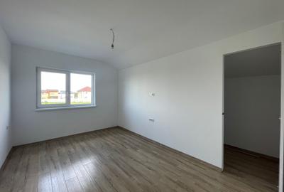 Duplex cu 4 camere cu Canalizare în Moșnița Nouă - 7