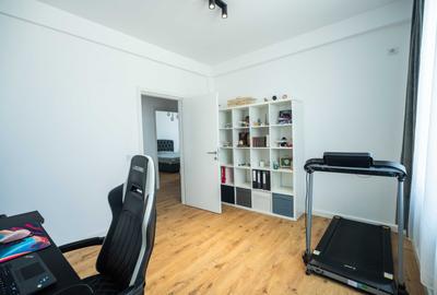 Casă cu 4 camere în Tunari