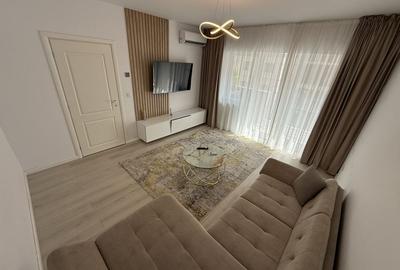 Apartament cu 2 camere decomandat, mobilat în Central