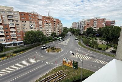 Apartament cu 4 camere decomandat în Soarelui - 2