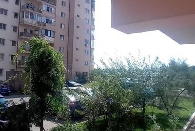 Apartament cu 5 camere decomandat în Splaiul Unirii