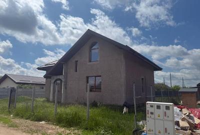 Casă individuală cu 5 camere cu Teren 507 Mp în Balotești
