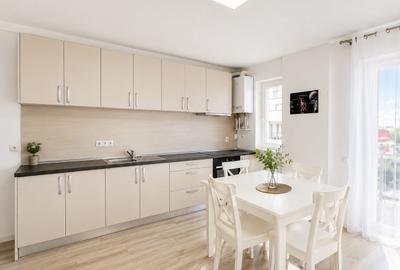 Apartament cu 3 camere semidecomandat în Florești - 2