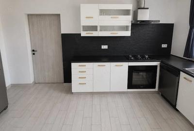 Casă cu Teren 432 Mp în Plopi - 2
