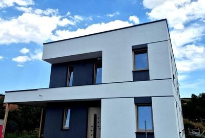 Casă cu 5 camere cu Teren 800 Mp în Borhanci