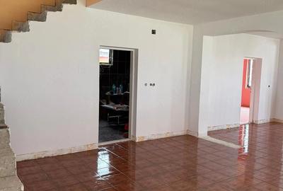 Casă cu Teren 1000 Mp în Biharia - 4