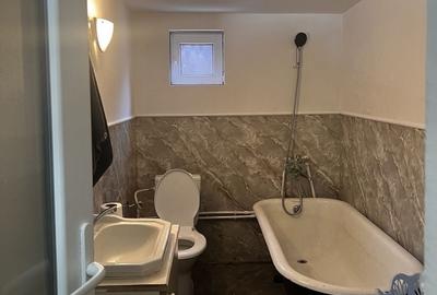 Casă cu 3 camere cu Teren 100 Mp în Central - 4