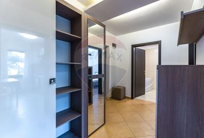 Apartament cu 2 camere decomandat în Tractorul - 11