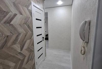 Apartament cu 2 camere decomandat în Tei