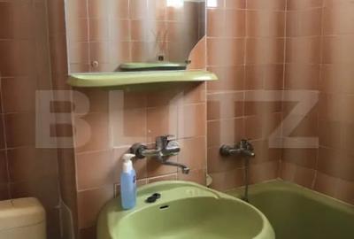 Apartament cu 3 camere semidecomandat în Central - 3