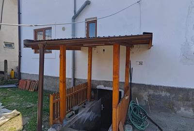 Casă cu 4 camere cu Teren 3000 Mp în Jiana