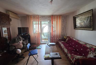 Apartament cu 2 camere semidecomandat în Micro 3